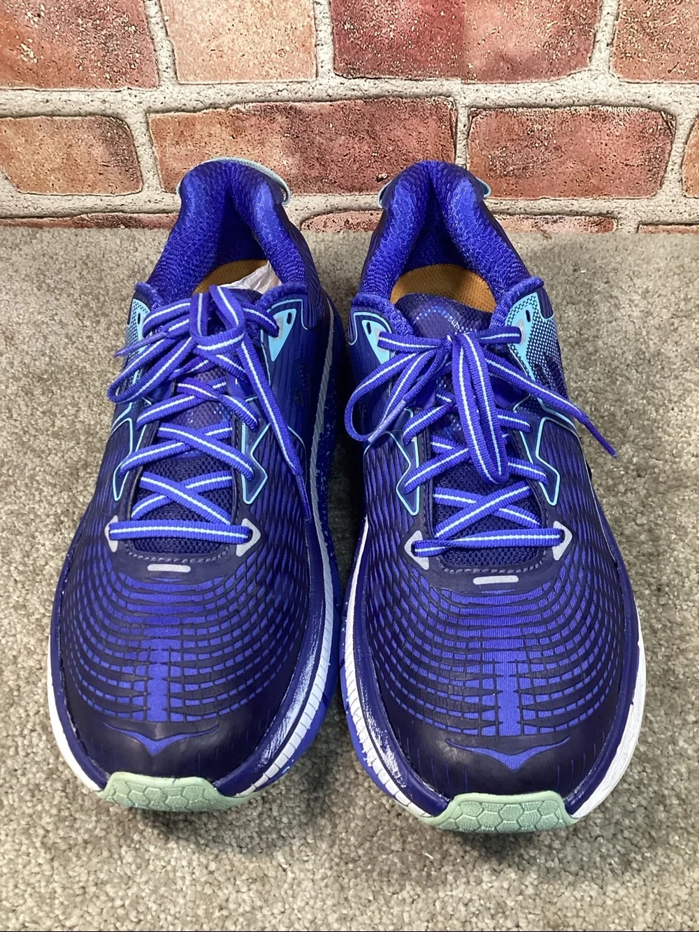 Hoka One One Graviota womens running shoes size 9